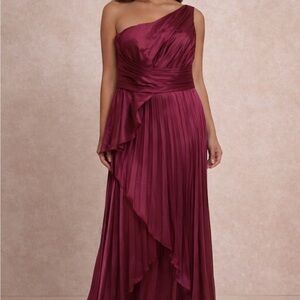 Elegant One-Shoulder Burgundy Dress